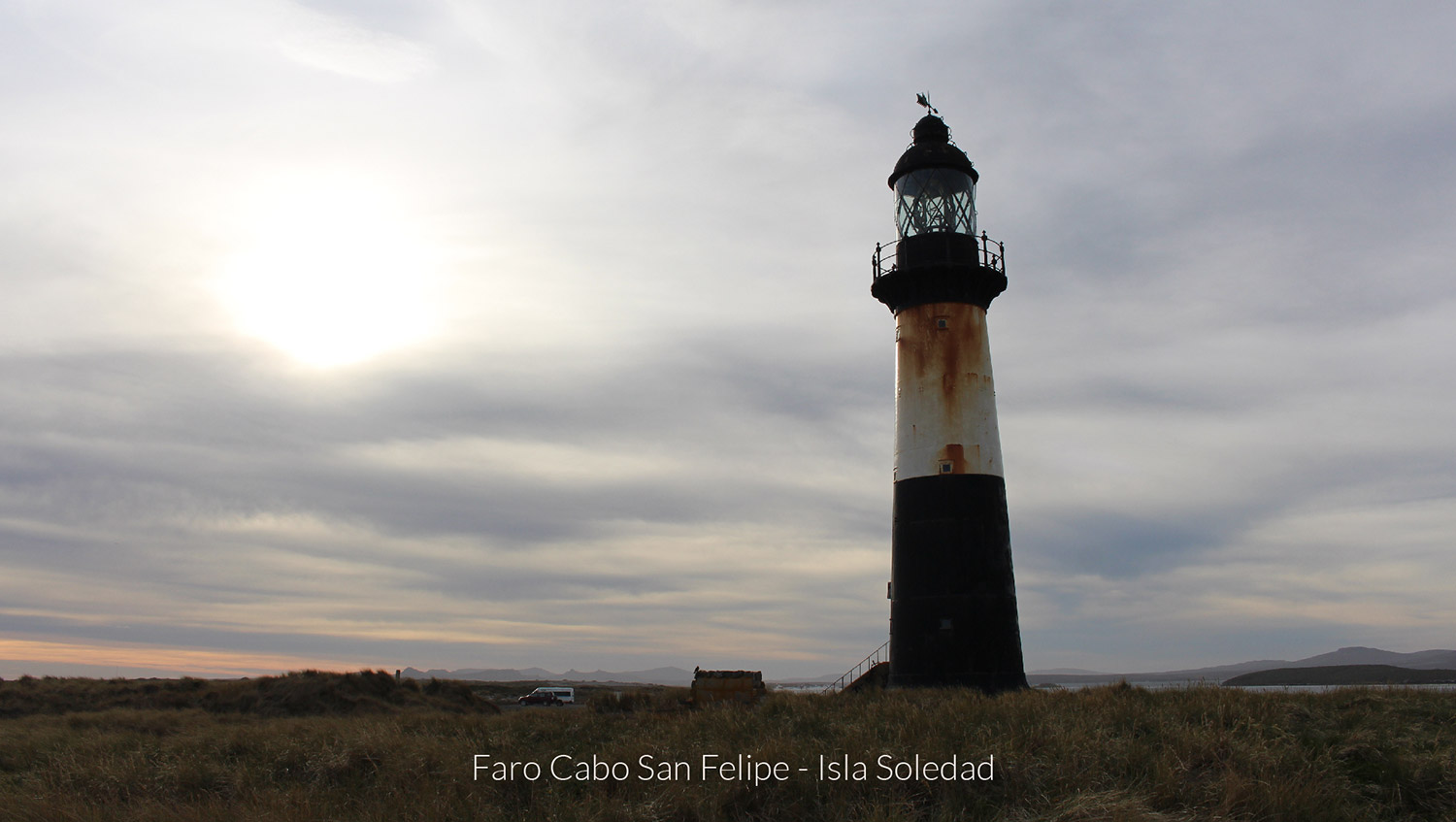 faro cabo san felipe - isla soledad
